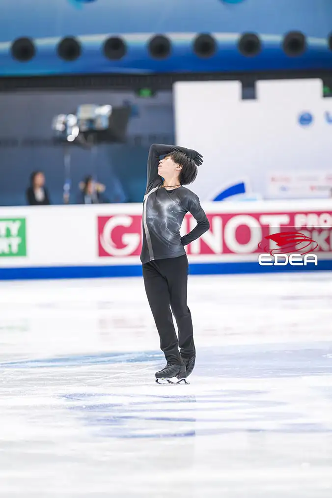 Ice Gallery Skates U.S.